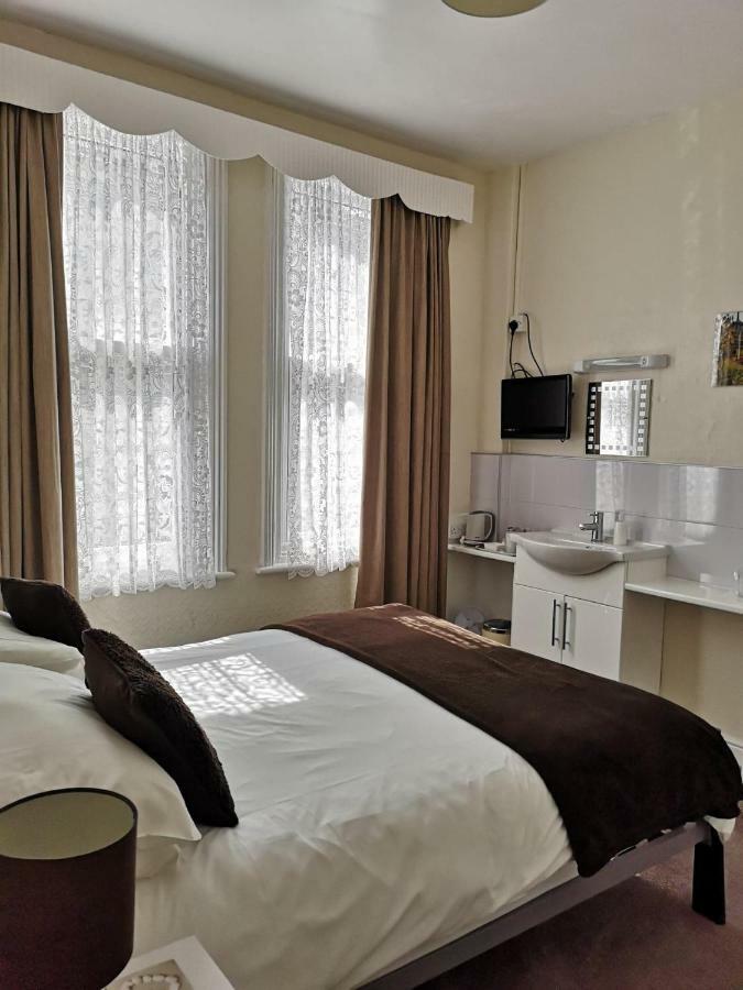 فندق سكرابوروفي  Sylvern House المظهر الخارجي الصورة